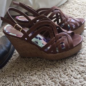 Brown wedges